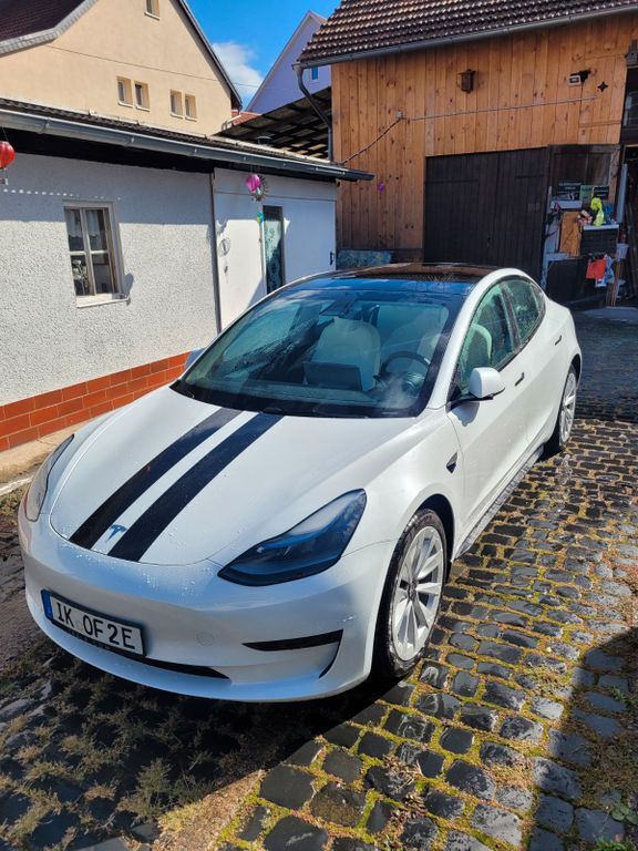 Tesla Model 3 6.250 km 40.500 € Amt Wachsenburg, OT Rockhausen 99334