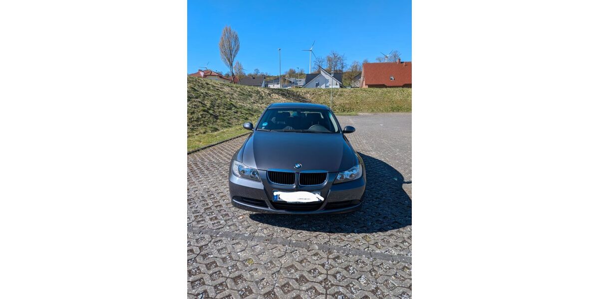 BMW 320 128.000 km 5.900 &euro; Altenbeken 33184