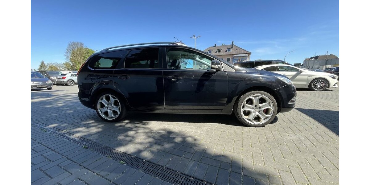 Ford Focus Titanium / LPG / Sitzheizung / Xenon / AHK 299.000 km 2.900 &euro; Mönchengladbach 41066