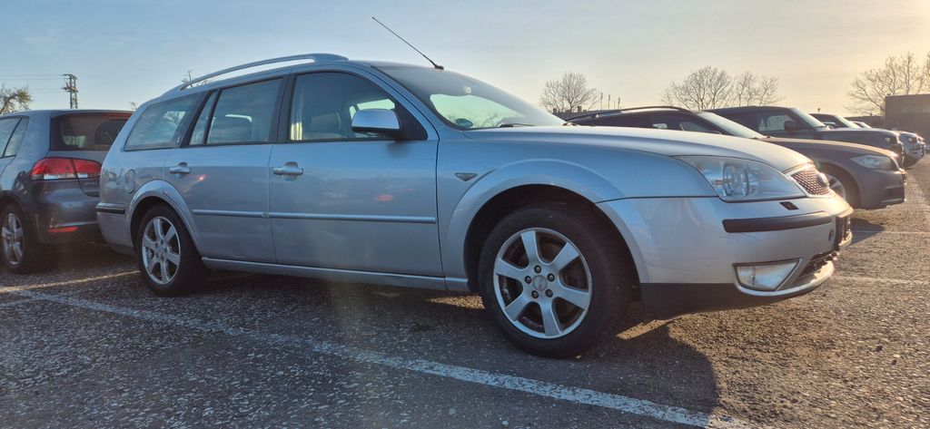 Ford Mondeo 218.000 km 2.499 &euro; Oberursel 61440