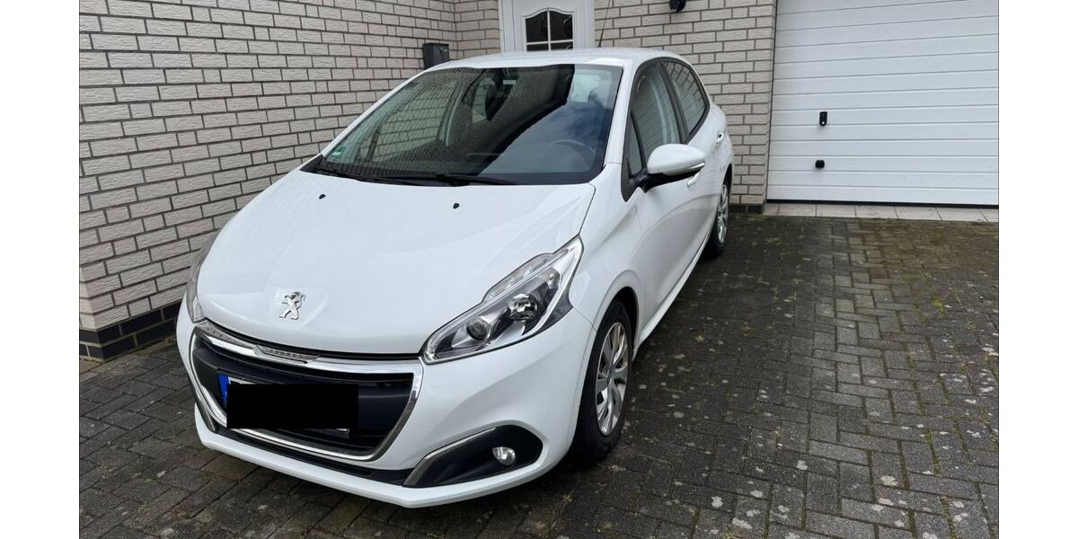 Peugeot 208 220.000 km 5.300 &euro; Aschendorf 26871