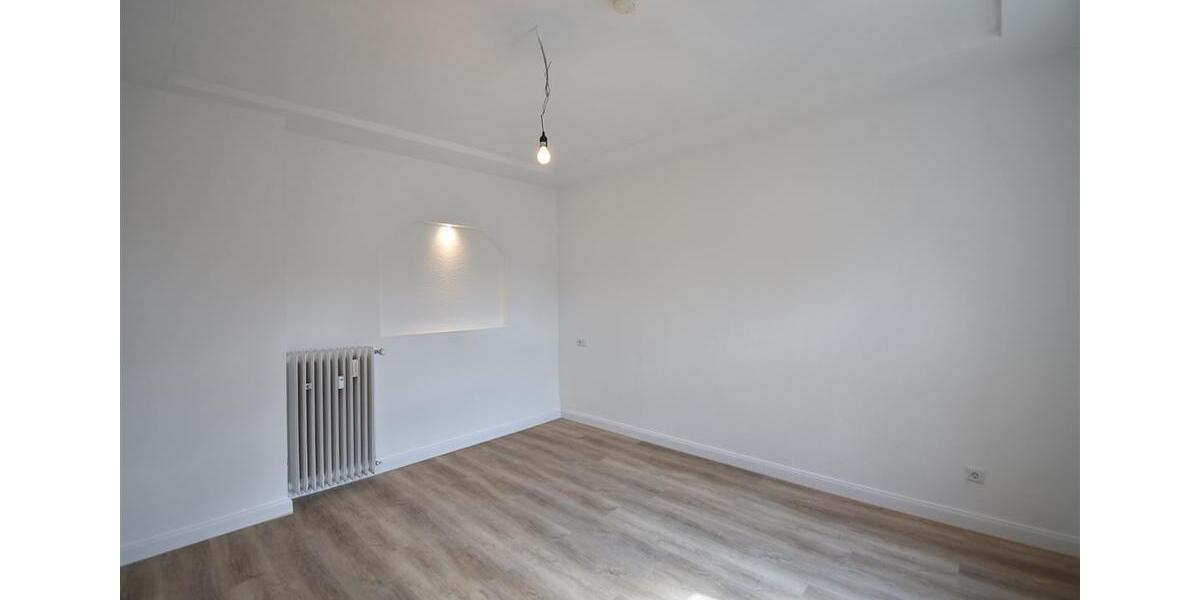 Etagenwohnung Duisburg Beeck - 5 Zimmer, 120 m&sup2;, 995&euro; | Angebot:24689415