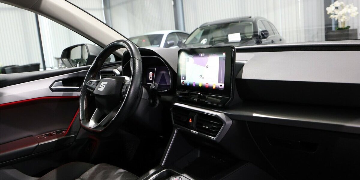 Seat Leon ST 1.4 TSI E HYBRID DSG FR-SPORT / LED, VC 65.000 km 20.777 &euro; Hamm 59077