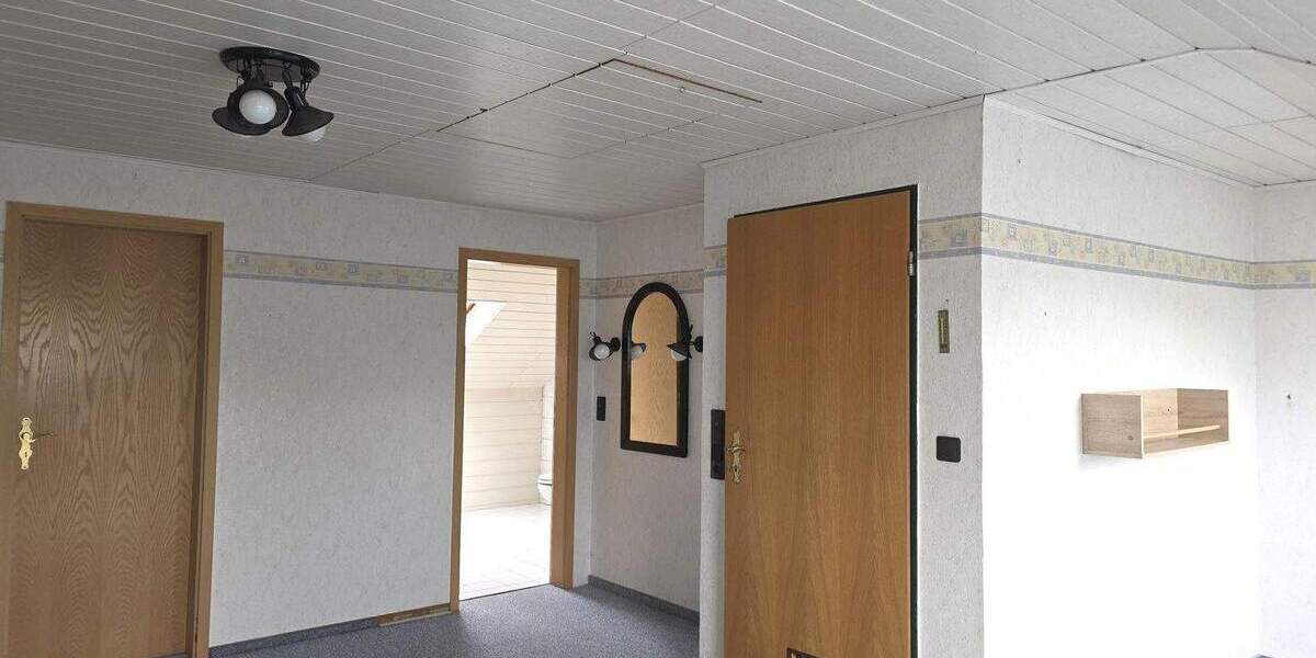 *Charmantes Reihenmittelhaus mit Potenzial in begehrter Lage von Elsen* 4 zimmer