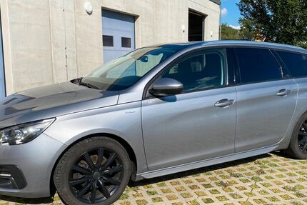 Peugeot 308 97.750 km 11.450 &euro; Radebeul 01445