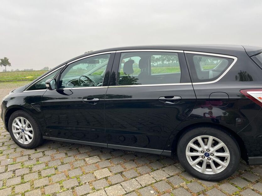 Ford S-Max 124.000 km 14.900 € Euskirchen 53879