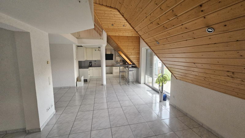 ObjNr:19757 - Sehr gepflegte 3,5 Zi ET-Maisonettewohnung mit Balkon und PkW-Stellplatz in LU-Maudach - Dachgeschoßwohnung Ludwigshafen am Rhein Rheingönheim | Angebot:22925644