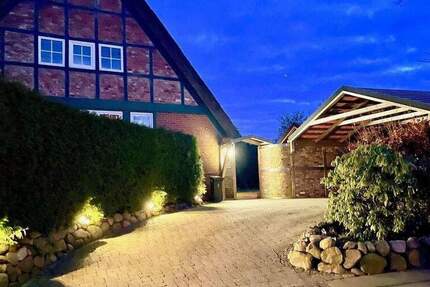 Edelstahl und Reetdach - Generationenwohnen in einem kernsaniertem historischen Gebäude - einfach traumhaft!!! zimmer