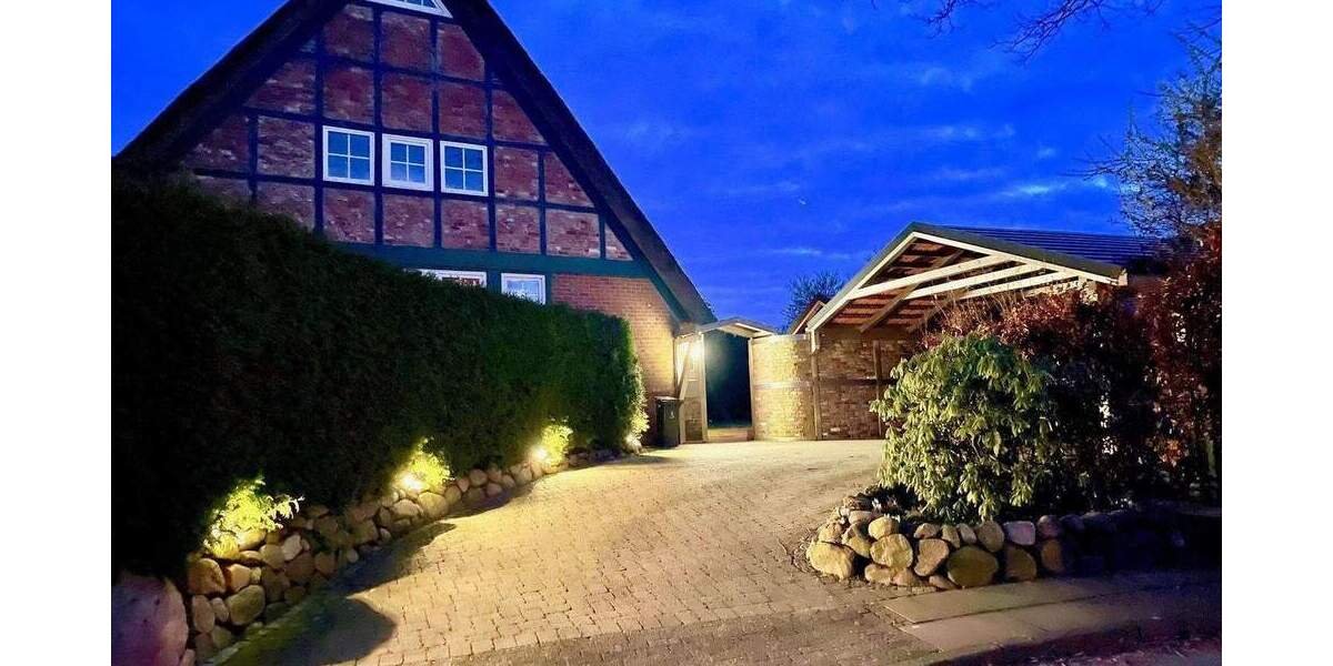 Edelstahl und Reetdach - Generationenwohnen in einem kernsaniertem historischen Gebäude - einfach traumhaft!!! zimmer