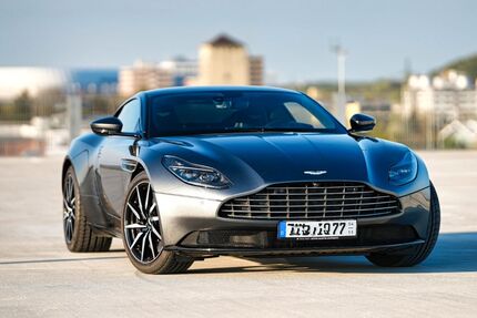 Aston Martin DB11 13.700 km 119.900 &euro; Bad Heilbrunn 83670