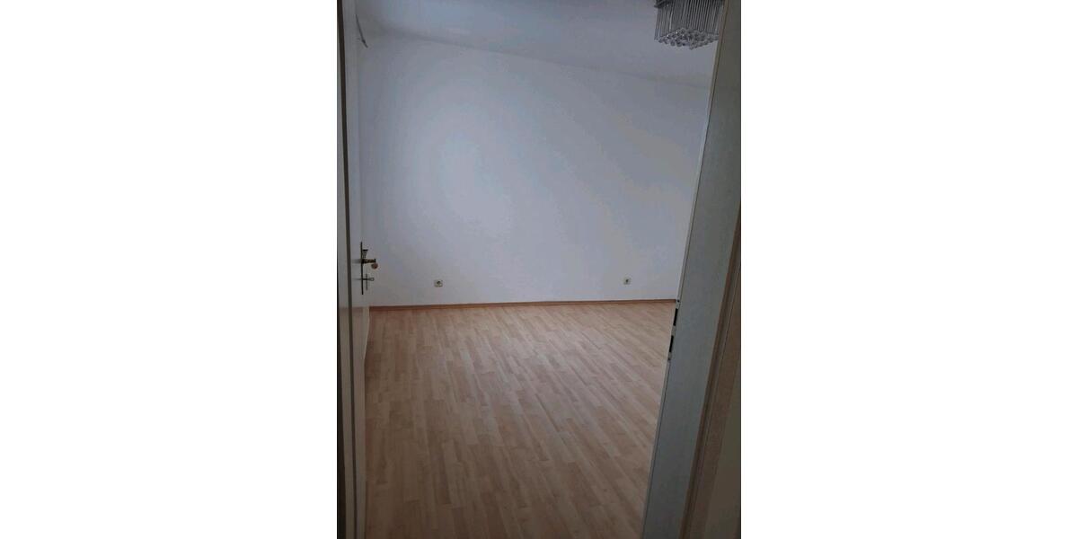 Etagenwohnung Schrobenhausen - 3 Zimmer, 74 m&sup2;, 295.000&euro; | Angebot:26120572