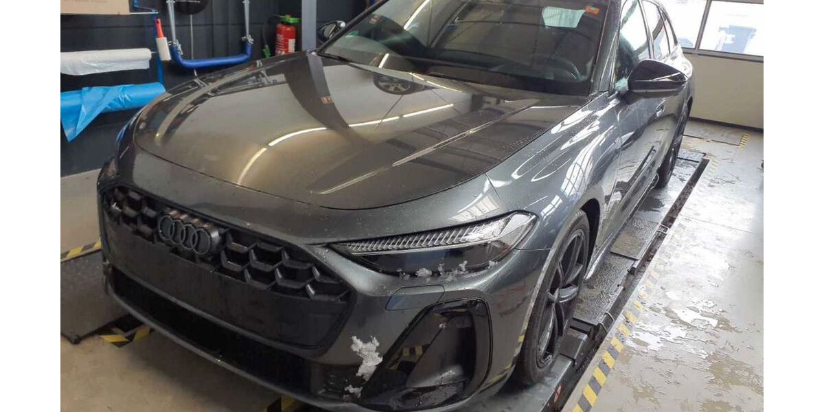 Audi A5 15.100 km 58.880 &euro; Bruckmühl 83052