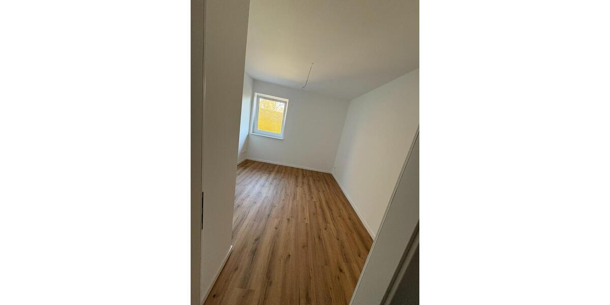 Dachgeschoßwohnung Fredenbeck - 4 Zimmer, 96 m&sup2;, 1.150&euro; | Angebot:25299226