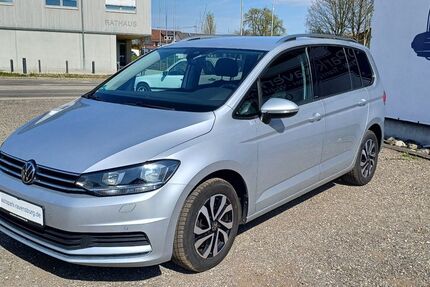 VW Touran 105.800 km 23.790 &euro; Ravensburg / OT Bavendorf 88213