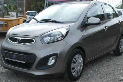 Kia Picanto 132.000 km 2.450 € Porta Westfalica 32457