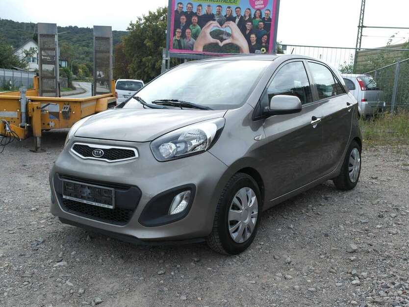 Kia Picanto 132.000 km 2.450 € Porta Westfalica 32457