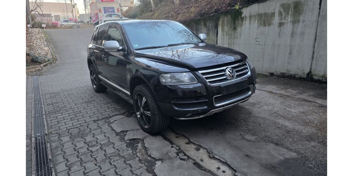 VW Touareg 333.333 km 4.999 &euro; Ditzingen 71254