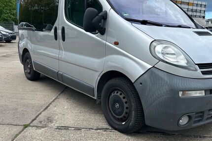 Opel Vivaro 331.000 km 2.700 &euro; Rostock 18106
