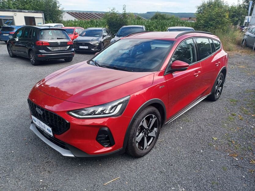 Ford Focus 18.000 km 25.390 € Wiesau 95676
