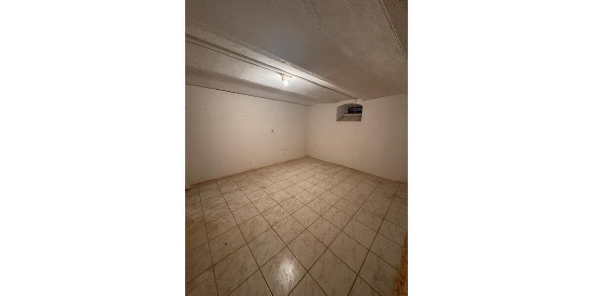 Einfamilienhaus Wetzlar Altenberger Straße - 7 Zimmer, 140 m&sup2;, 1.000&euro; | Angebot:26020253