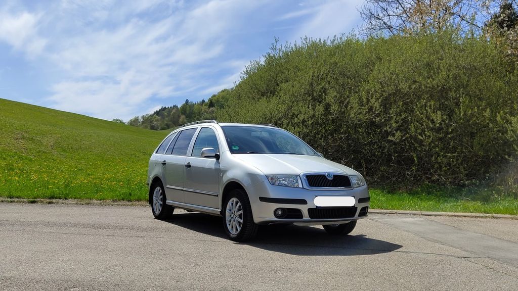Skoda Fabia 113.146 km 4.099 &euro; Burladingen 72393