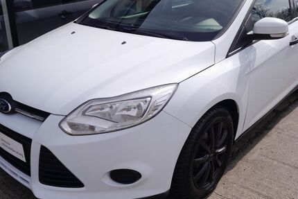 Ford Focus 69.500 km 8.990 &euro; Kremmen bei Berlin 16766