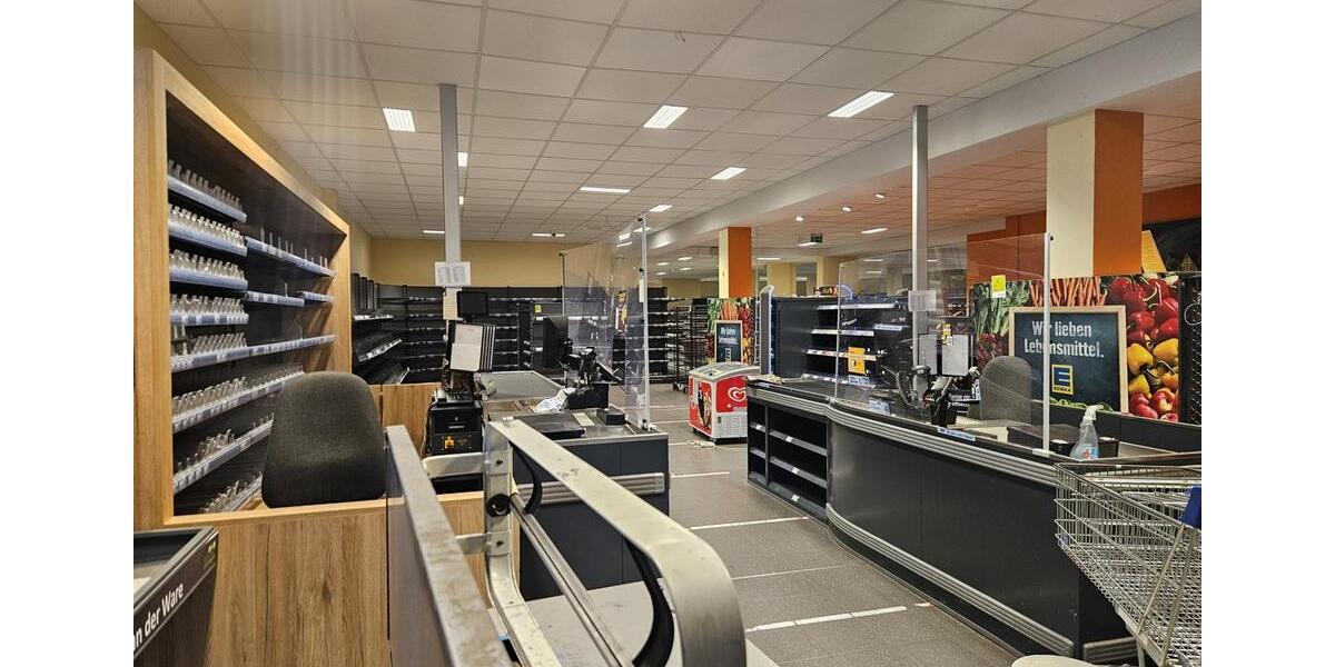 Werbewirksame Einzelhandelsfläche am Rande der Schwabacher Innenstadt zimmer