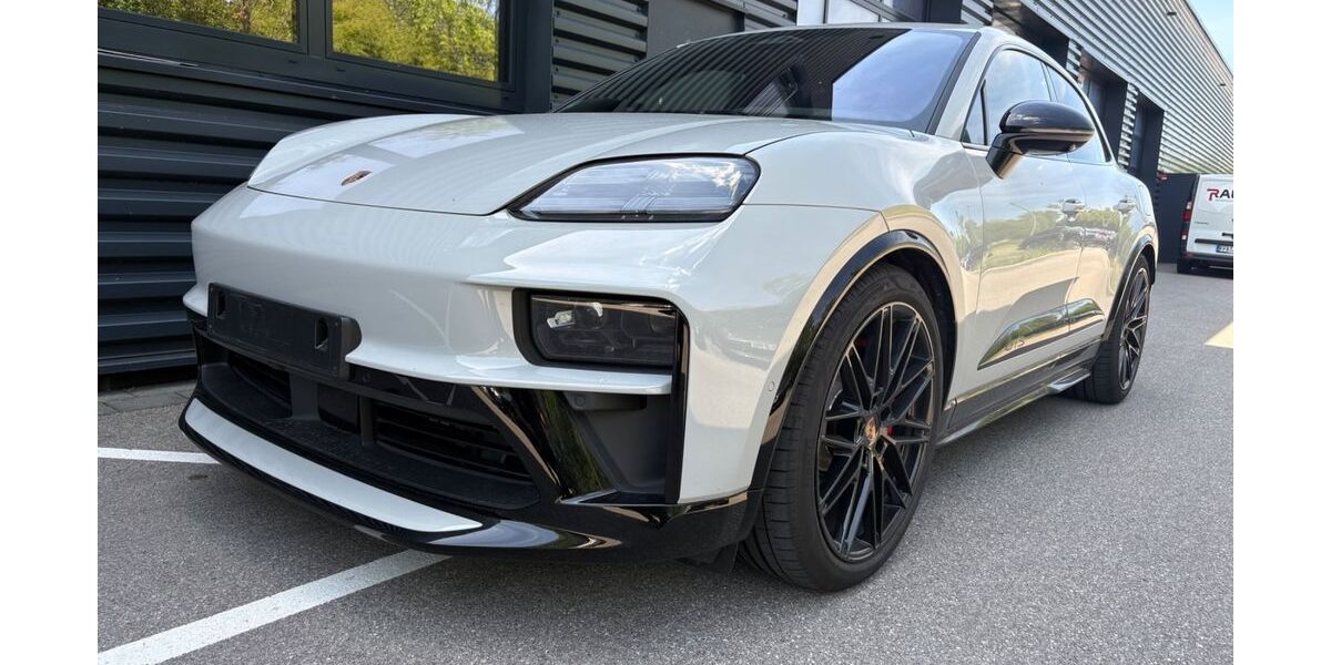 Porsche Macan 6.780 km 111.700 &euro; Passau 94032