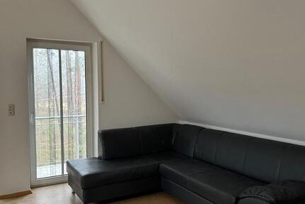 Helle 2-Zi.-Dachgeschosswohnung in Wackersdorf zimmer