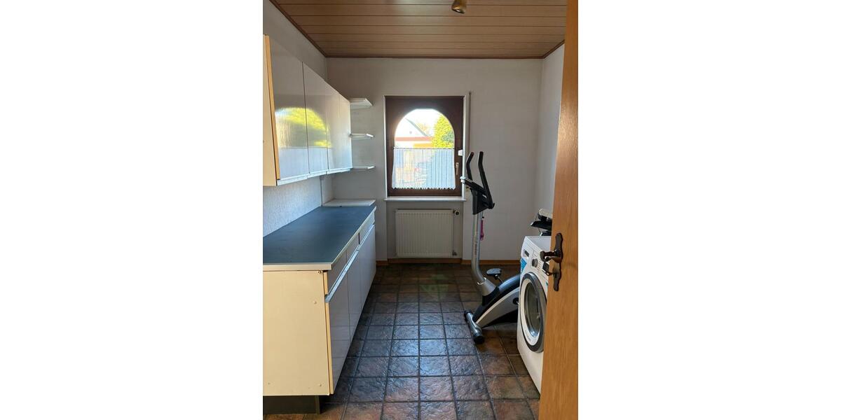 Harthausen - Bungalow mit großem Garten zu vermieten 4 zimmer