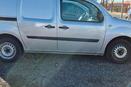 Renault Kangoo 126.127 km 7.995 &euro; Achim 28832