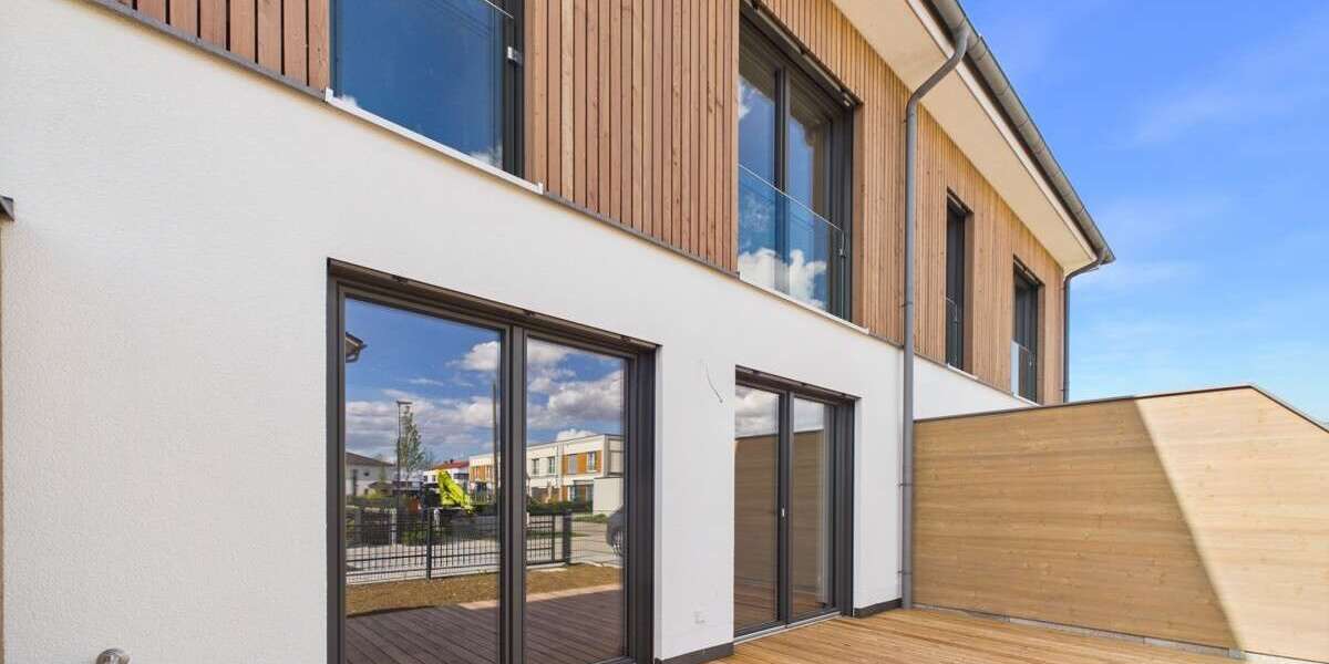 Einfamilienhaus Neutraubling - 4 Zimmer, 126 m&sup2;, 1.825&euro; | Angebot:26780300