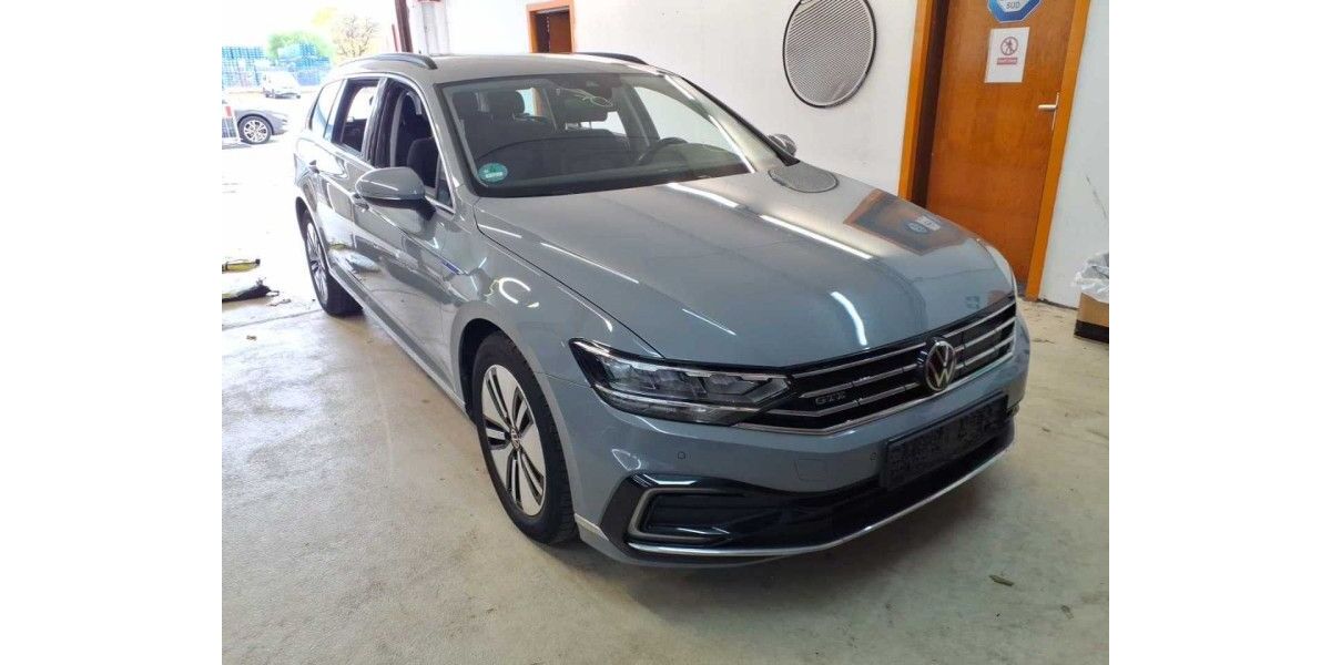 VW Passat 41.066 km 23.900 &euro; Hennef 53773