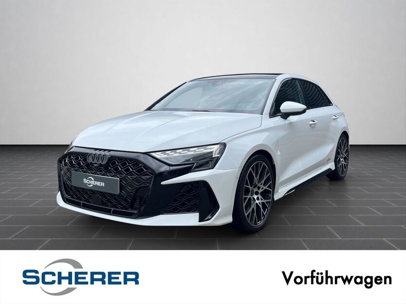 Audi RS3 9.900 km 67.970 € Homburg 66424