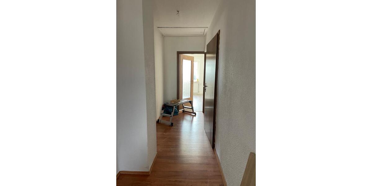 Dachgeschoßwohnung Rinteln - 4 Zimmer, 85 m&sup2;, 1.200&euro; | Angebot:26495680