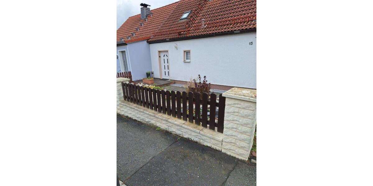 Zwei Häuser auf einem Grundstück – Vielseitigkeit, Platz und Potenzial - Doppelhaushälfte Pößneck | Angebot:25475150