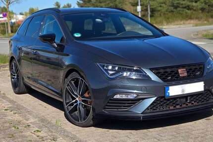 Seat Leon 71.000 km 24.550 &euro; Klein Rogahn 19073