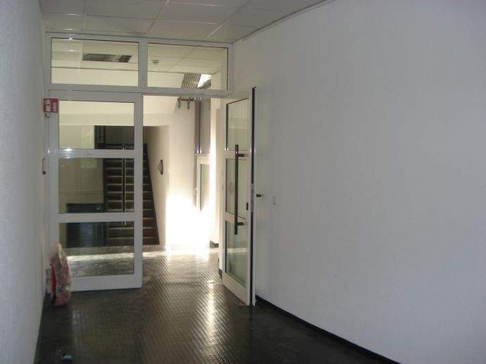 Gewerbeobjekt Schorndorf - 1 Zimmer, 20 m&sup2;, 240&euro; | Angebot:24790592