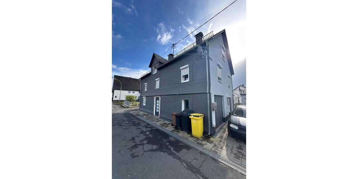 Mehrfamilienhaus, Wohnhaus Kreuztal - 8 Zimmer, 185 m&sup2;, 299.000&euro; | Angebot:26889254