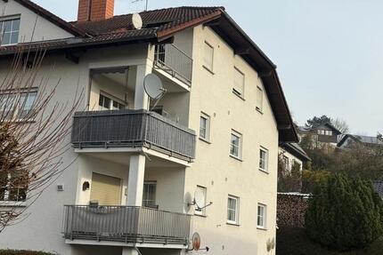 3 - Zimmer Dachgeschosswohnung in Solms-Burgsolms 3 zimmer