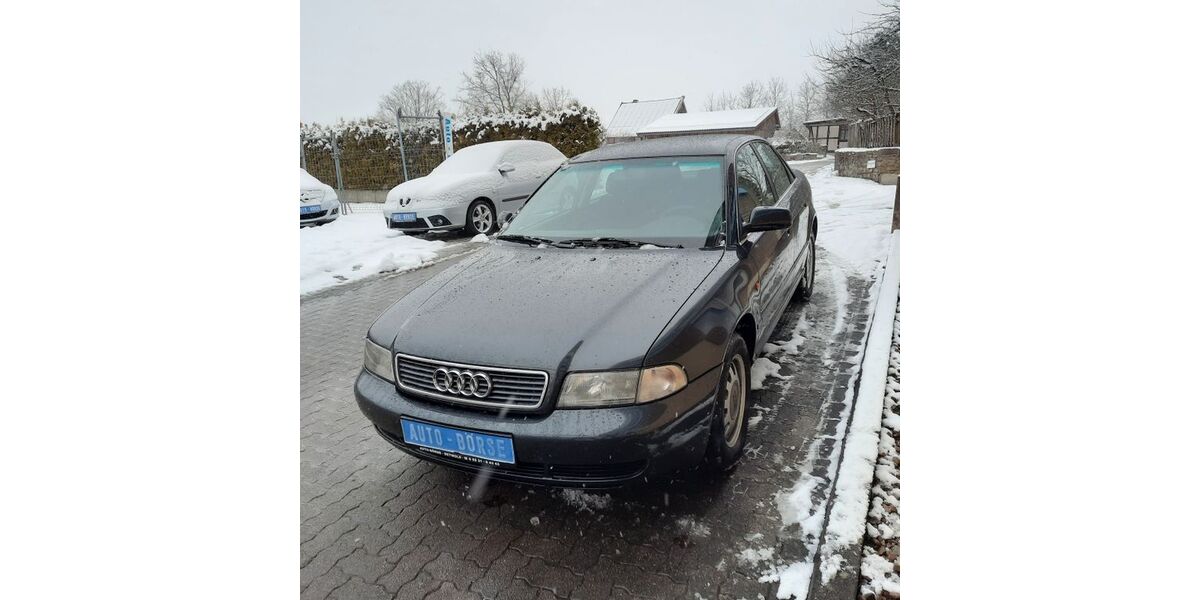 Audi A4 155.125 km 2.950 &euro; Detmold 32758