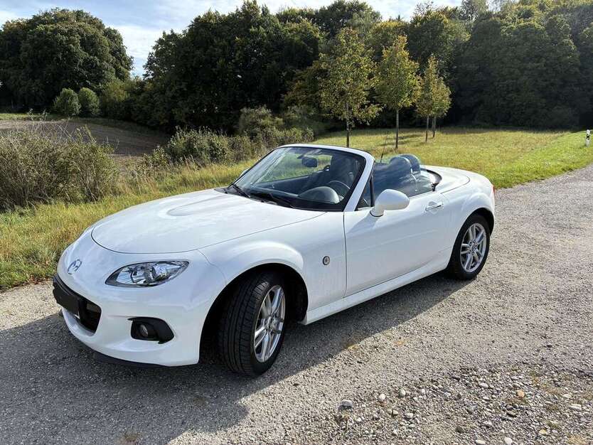 Mazda MX-5 64.500 km 14.900 € Germering 82110