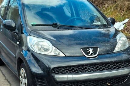 Peugeot 107 178.000 km 1.299 &euro; Weimar 35096
