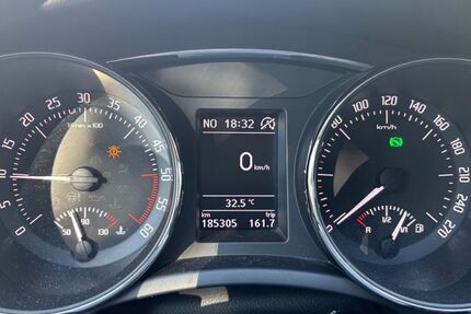 Skoda Superb 185.350 km 9.490 &euro; Crailsheim 74564