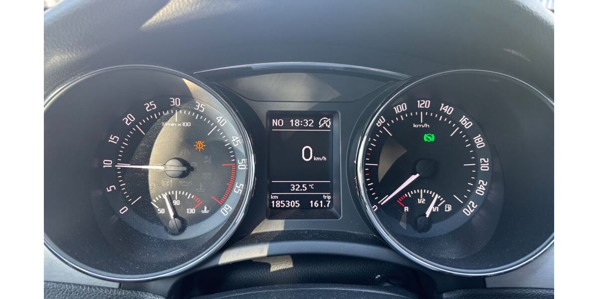 Skoda Superb 185.350 km 9.490 &euro; Crailsheim 74564