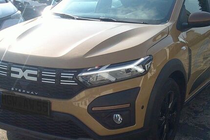 Dacia Sandero 5.700 km 17.990 &euro; Langendorf / Stralsund 18442