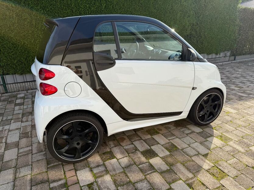 Smart ForTwo 75.350 km 7.250 € Marl 45772