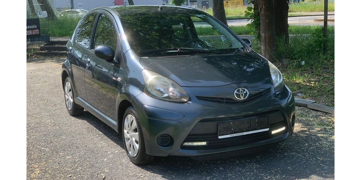 Toyota Aygo (X) 60.000 km 4.999 &euro; Köln 51107