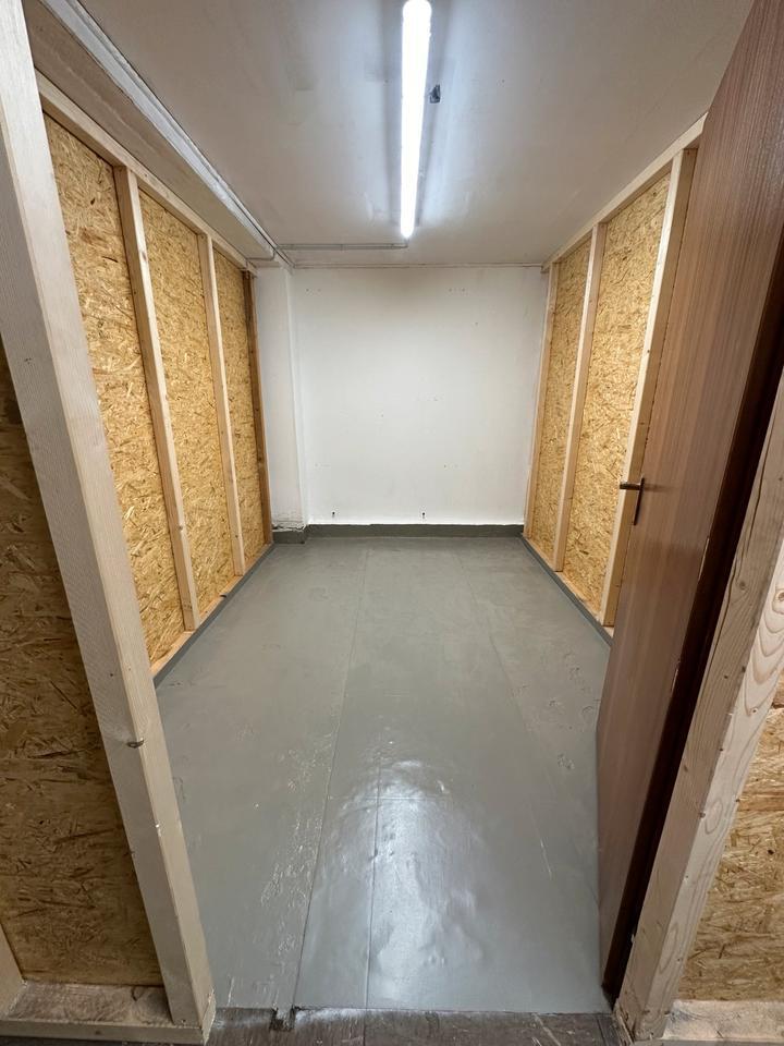 Lagerräume Abteile zimmer