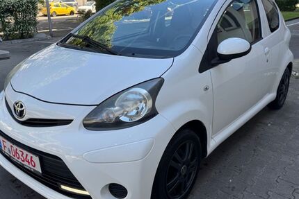 Toyota Aygo (X) 184.077 km 2.499 &euro; Frankfurt 60487